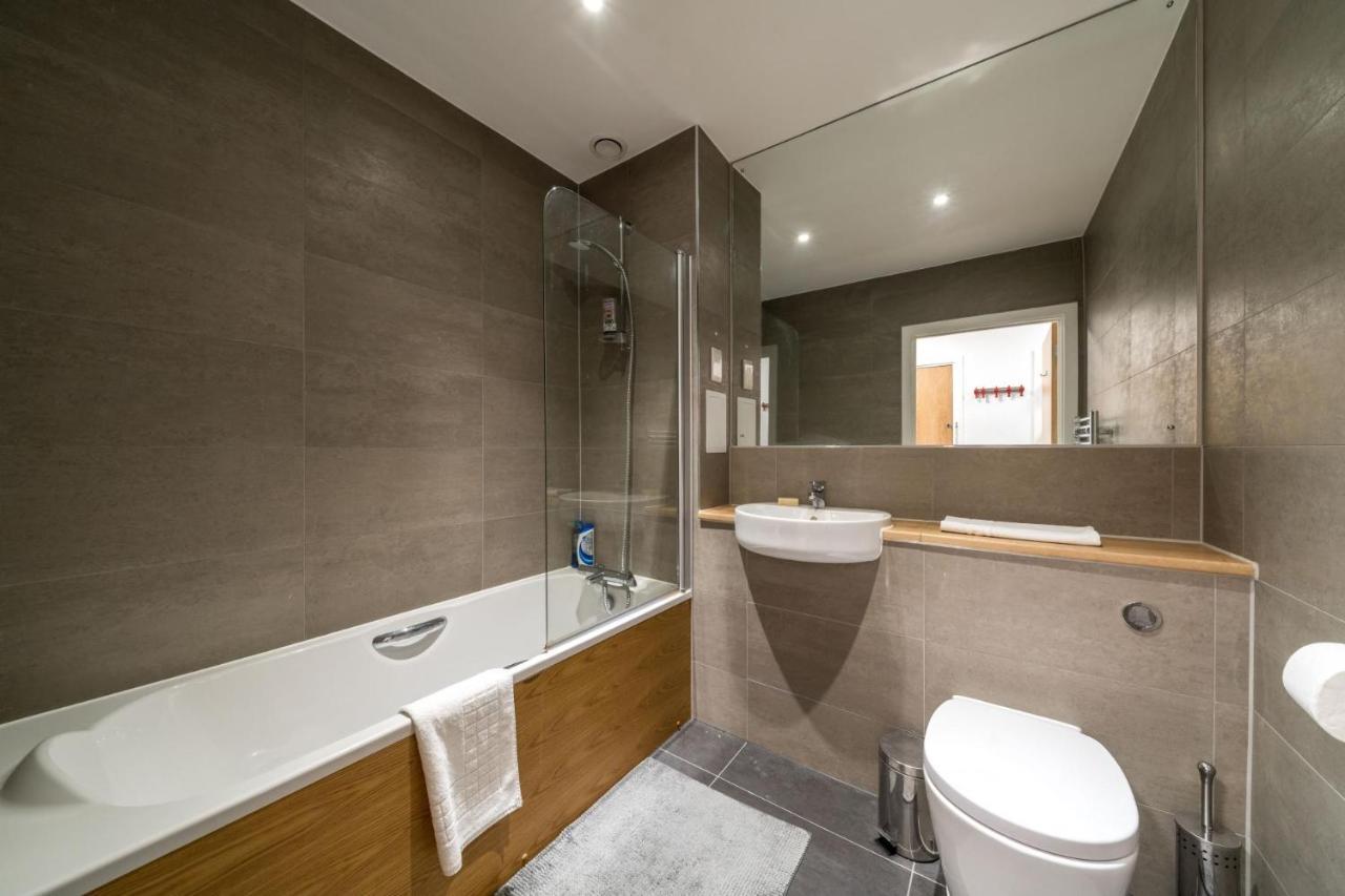 New 2Bd Flat 4Mins To Excel Centre Fast City Links Apartman London Kültér fotó