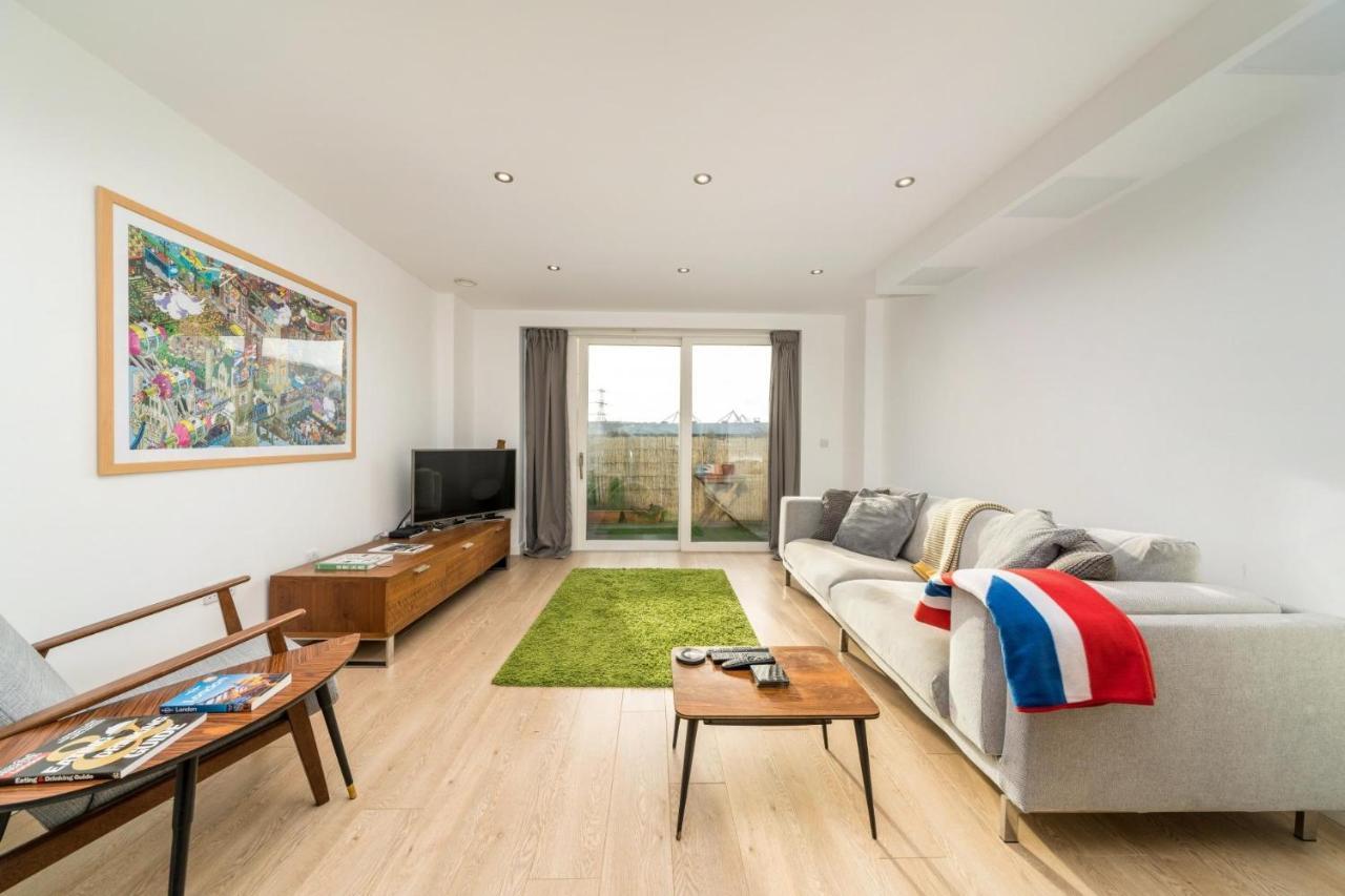 New 2Bd Flat 4Mins To Excel Centre Fast City Links Apartman London Kültér fotó